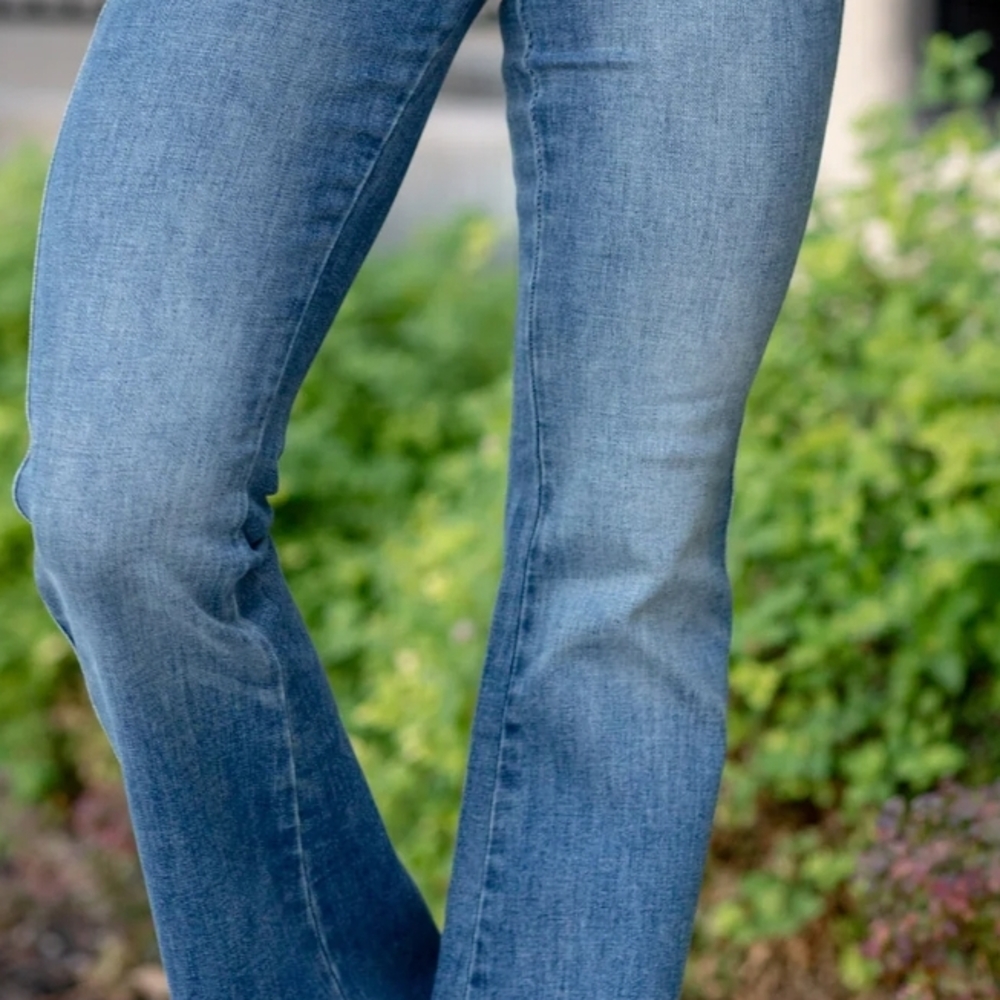 Judy Blue Boot Cut Jeans in Classic Blue